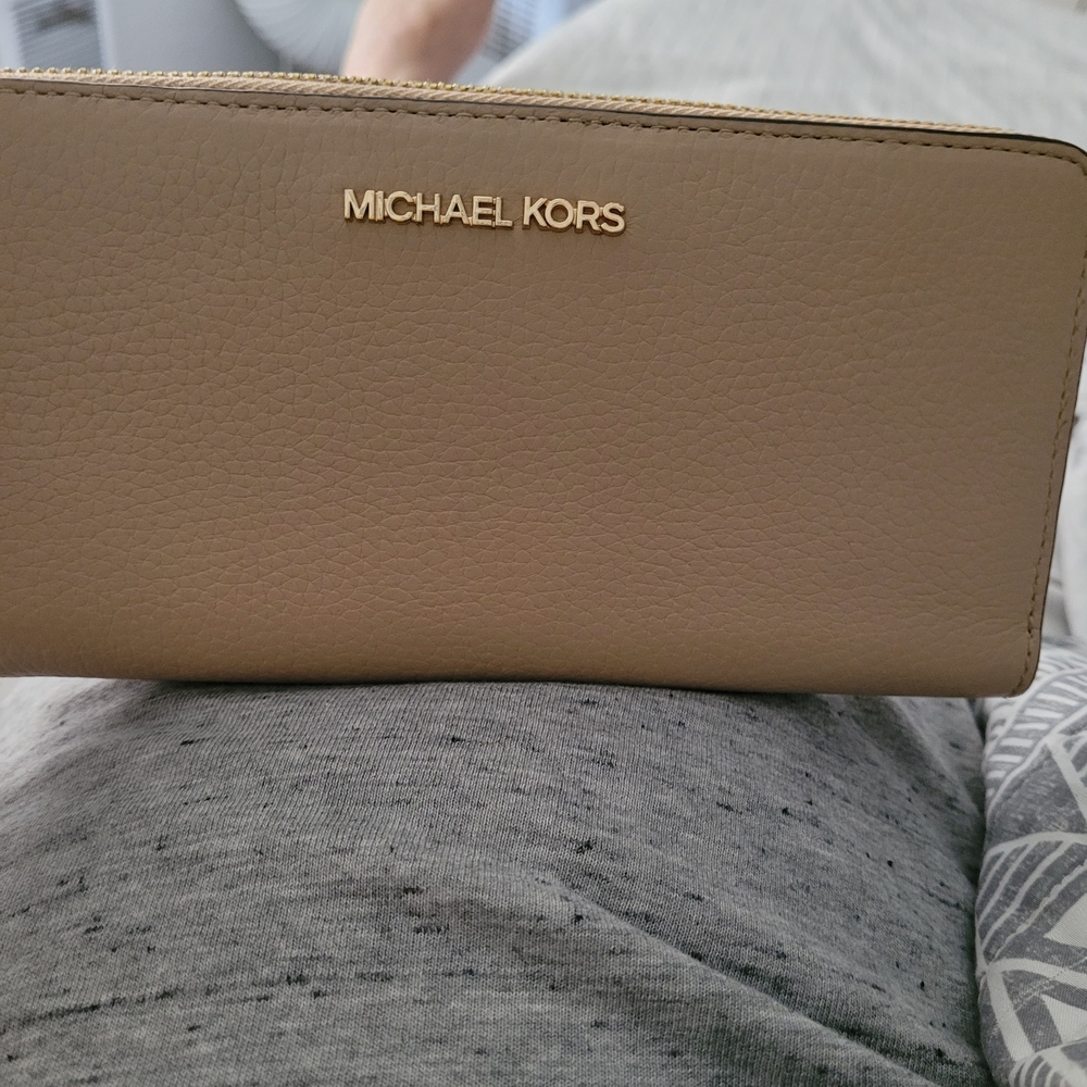 Michael Kors Tan Wallet NWT